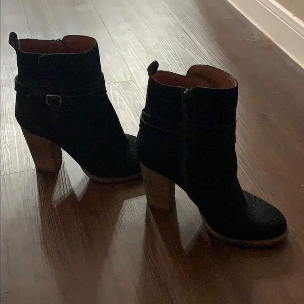 Lucky Brand black suede leather heeled bootie